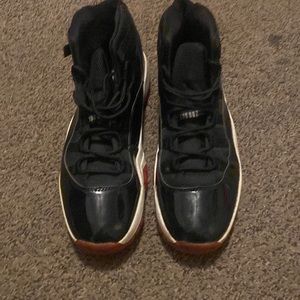 Jordan 11s Bread / Red and Black OG All Used but good condition size 10 US